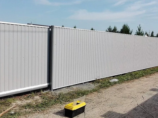 Профлист С8 1 мм RAL 7004 Сигнальный Серый 2 - в «Монолит-Металлопрокат».